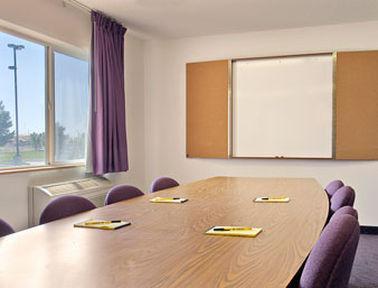 Super 8 By Wyndham Fountain Hotel Facilities photo